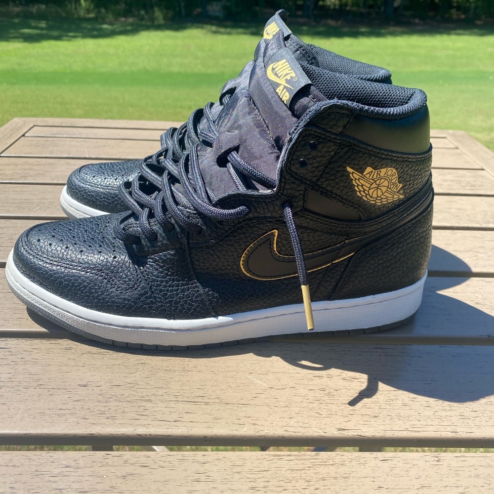 Jordan 1s OG City Of Flight